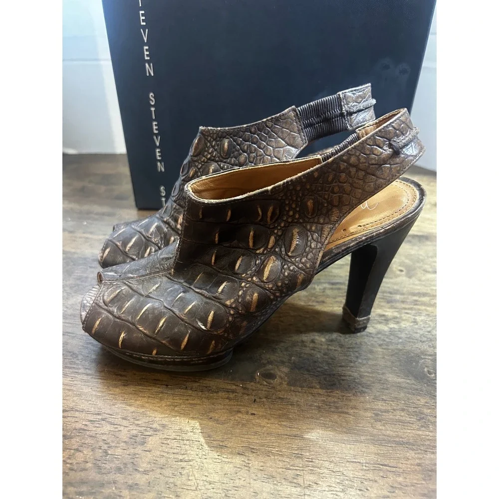 Max Azria Brown Croc Embossed Leather Platform Slingback Peep Toe Heels Size 7.5